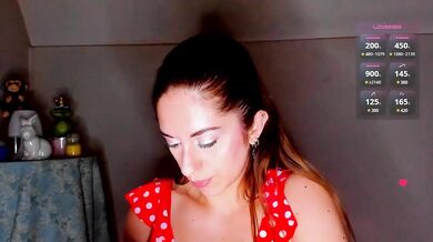 Italian1Dream - Porn Video [Bongacams]: dynamic broadcaster, webcam documentation, bountiful chest