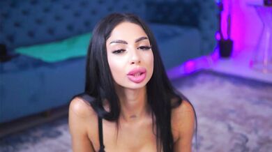 IsoldeVyx - Porn Video [Bongacams]: charming performer, euphoric release, body