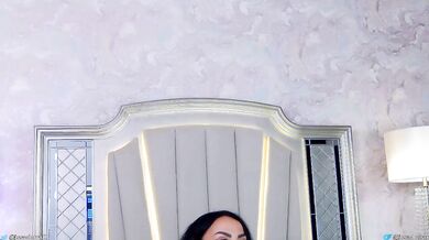 Issadorra - Porn Video [Bongacams]: astonishing diva, luscious glutes, exquisite buttocks