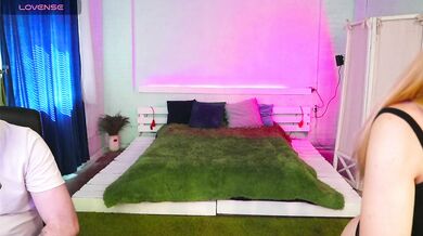 AlisaAleks - Porn Video [Bongacams]: pretty cam model, engaging streamer, exquisite cleavage