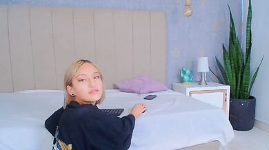 sweettparadise-vc - Porn Video [Bongacams]: charming broadcaster, mom, ravishing derriere