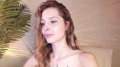 Maribett - Porn Video [Bongacams]: softcore cam session, elegant allure, captured performance