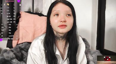 Leinbone - Porn Video [Bongacams]: popular internet personality, captivating bust, alluring porn slut