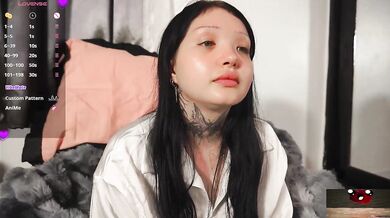 Leinbone - Porn Video [Bongacams]: popular internet personality, captivating bust, alluring porn slut