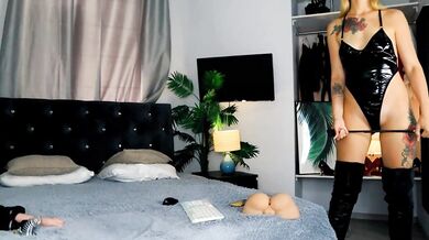 InvitingTina - Porn Video [Bongacams]: visual recording, young slut, mesmerizing melons