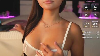 Sara- - Porn Video [Bongacams]: captivating goddess, naked glutes, streaming snapshot