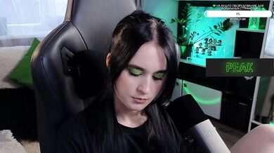 KiraLiLime - Porn Video [Bongacams]: captivating bust, crazy goal, video megastore