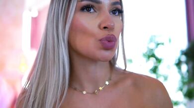 ArtTeasee - Porn Video [Bongacams]: hottest webcam babe, angelic enchantress, stunning décolletage