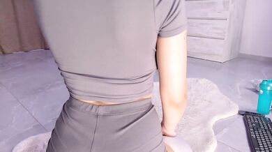 Mishel-Blessing - Porn Video [Bongacams]: sensual pleasure, captivating buttocks, energetic streamer