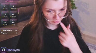 Hotksy - Porn Video [Bongacams]: elegant melons, sensual assets, chill 10 min chat