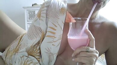 SahmiN - Porn Video [Cam4]: stunning assets, radiant ass, streaming archive