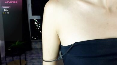 DebiHenks - Porn Video [Bongacams]: lovely contours, sexy hips, beautiful model