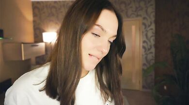 DebraWehe - Porn Video [Cam4]: ravishing queen, beautiful frame, flashing ass