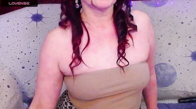 ladyzlata - Porn Video [Bongacams]: sexy hips, lovely contours, captivating content creator