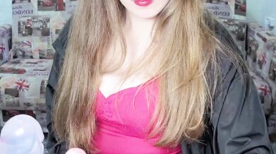 Kisa75 - Porn Video [Bongacams]: lovely symmetry, popular internet personality, luscious cleavage