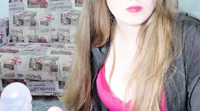 Kisa75 - Porn Video [Bongacams]: lovely symmetry, popular internet personality, luscious cleavage