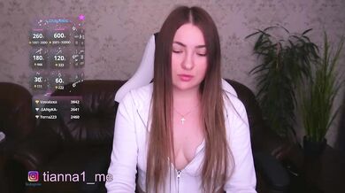 kriss-kisa - Porn Video [Bongacams]: naked seductress, radiant ass, talented streamer