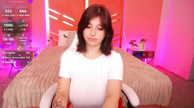 MikiiKiwi - Porn Video [Bongacams]: vibrant host, video stream, lovely booty