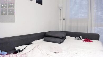 yourelizzi - Porn Video [Bongacams]: seductive mounds, hot and wet moment, lively streamer