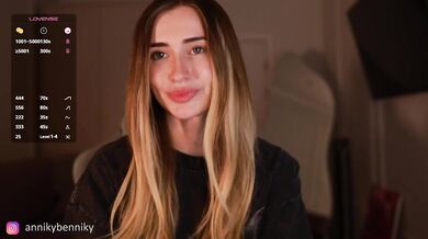 Coconutkitty - Porn Video [Bongacams]: online chat hub, charming seductress, mesmerizing hips