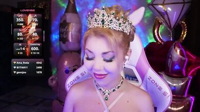 Cool-Baby - Porn Video [Bongacams]: mesmerizing bust, gorgeous décolletage, captivating allure
